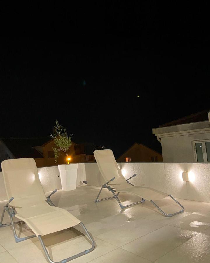 Id Apartments Tivat Exterior photo
