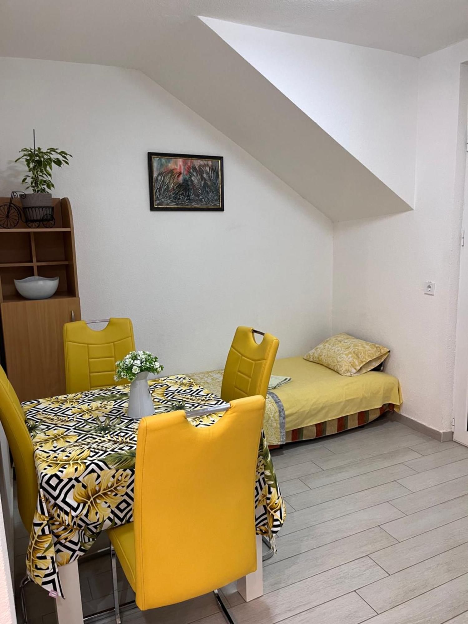 Id Apartments Tivat Exterior photo
