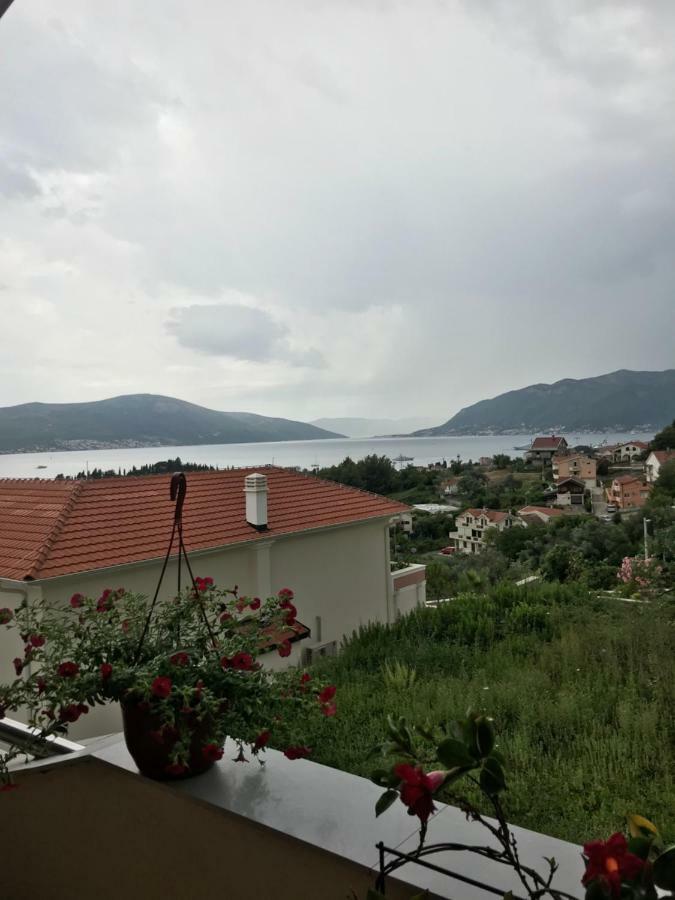 Id Apartments Tivat Exterior photo